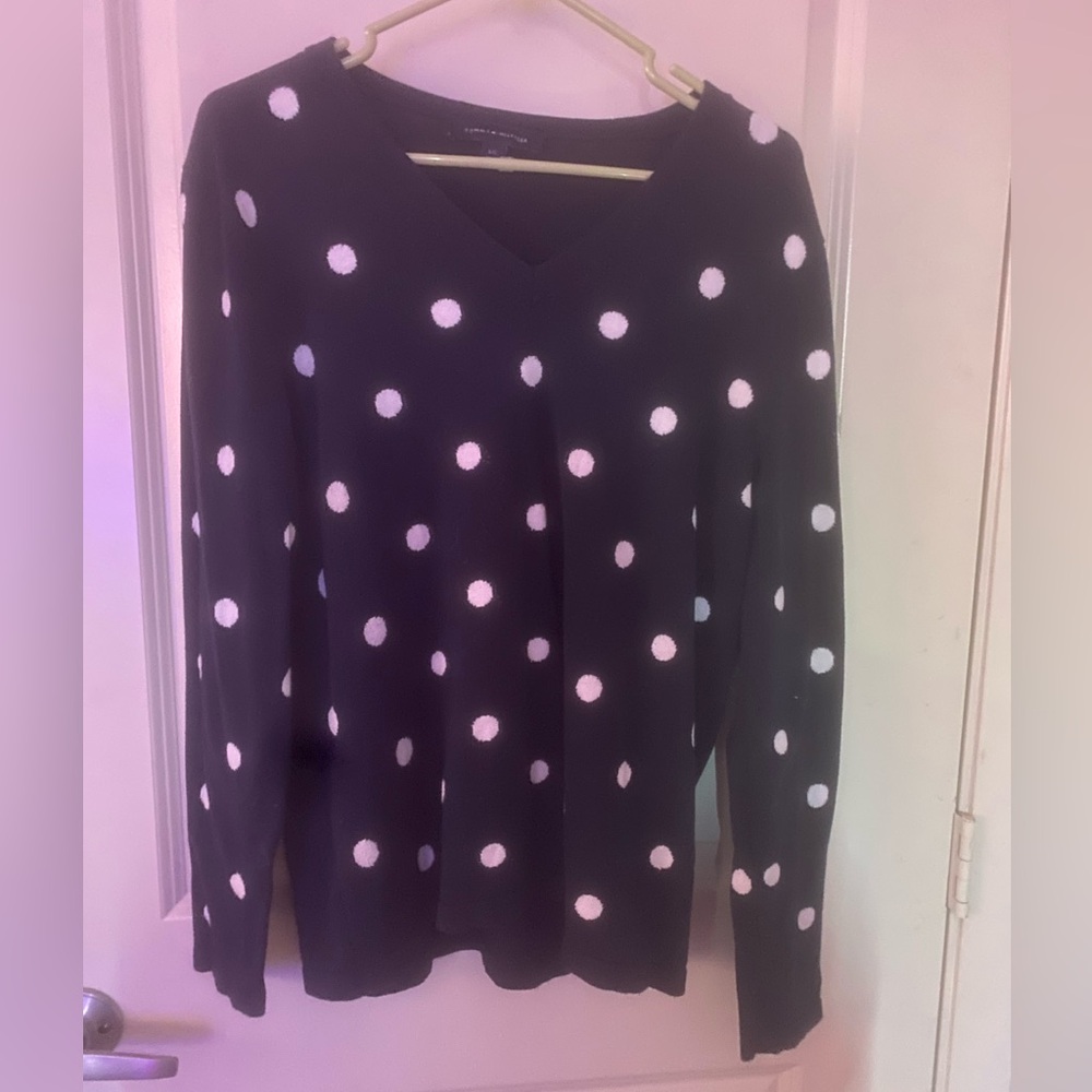 Tommy Hilfiger V Neck long sleeve navy blue sweater with white dots. Large. $30
